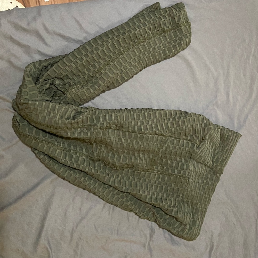 Cinch butt leggings